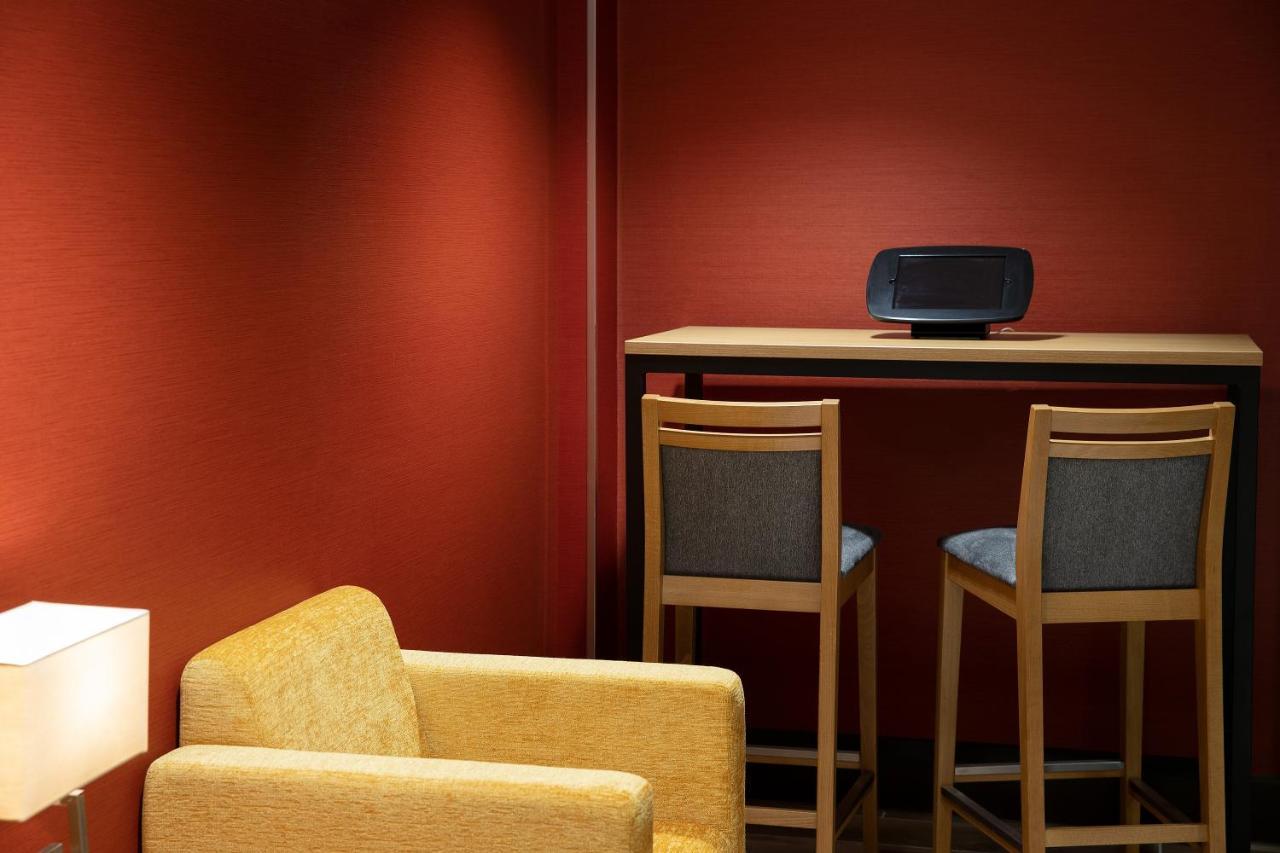 Hotel Ramada By Wyndham Leeds East