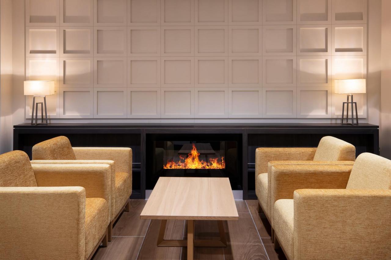 Ramada By Wyndham Leeds East Hotel