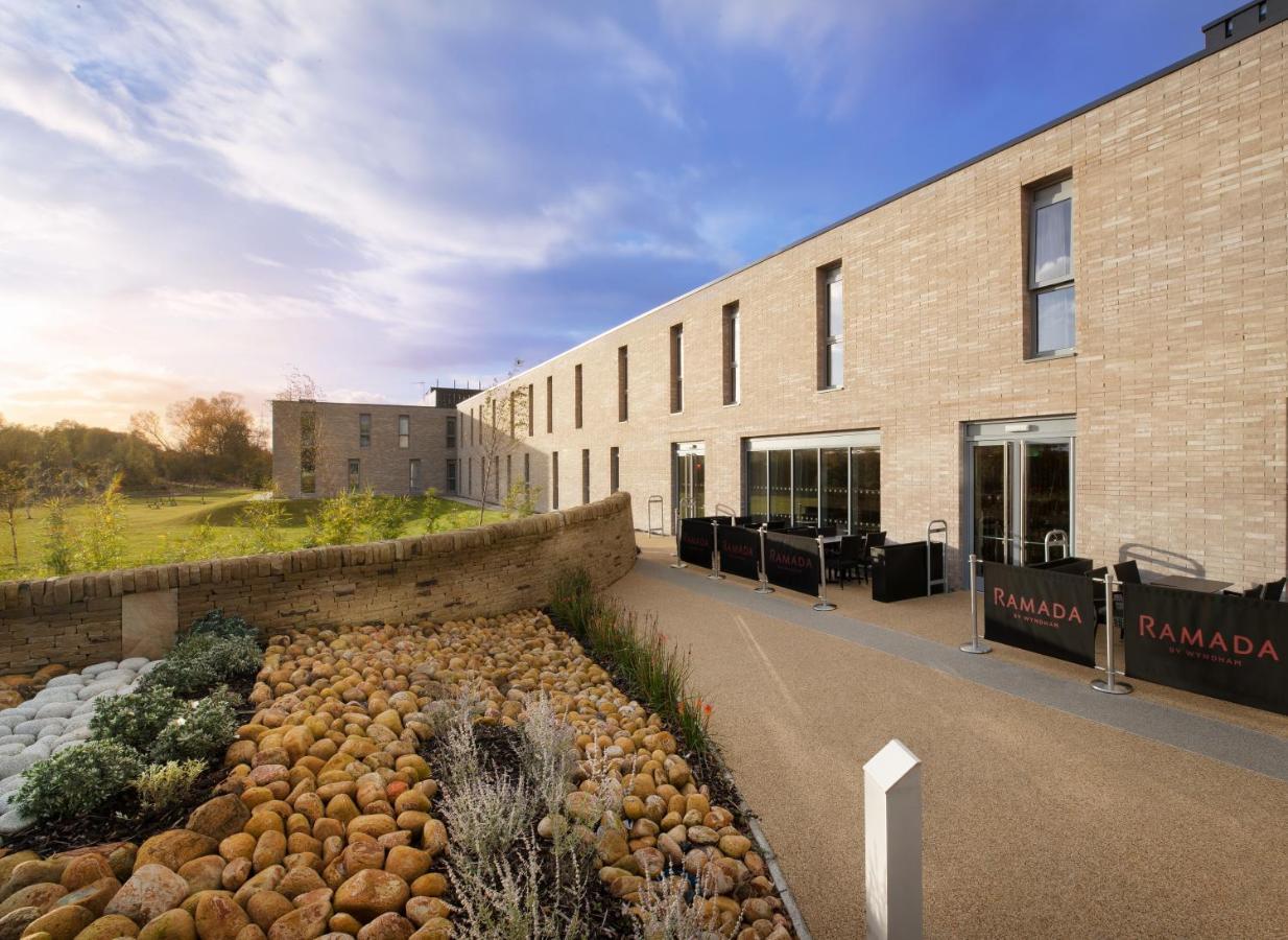 Hotel Ramada By Wyndham Leeds East